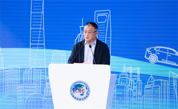 尊龙凯时人生就是博集团向进博会交付750辆“政要接待用车”