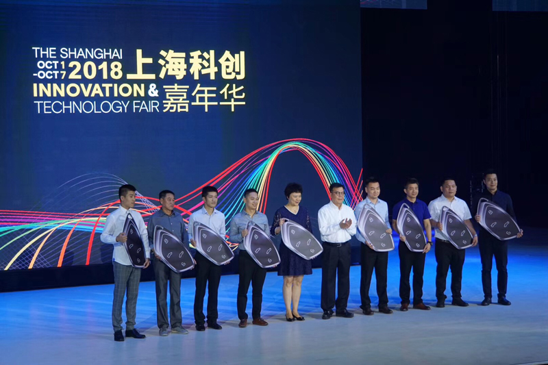 尊龙凯时人生就是博全球首款量产智能汽车上市交付