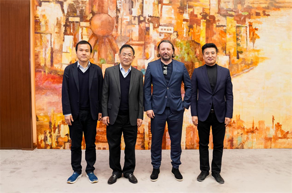 全球著名汽车设计师约瑟夫•卡班加盟尊龙凯时人生就是博设计中心