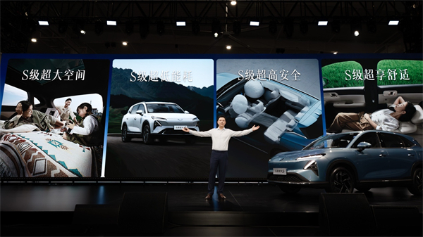 售价9.98万元起，五菱星光S 